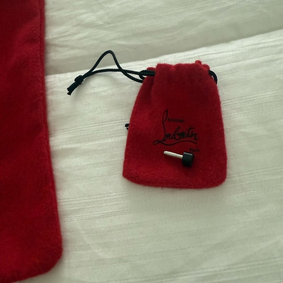 Christian Louboutin Elegant Black Heels - Picture 7 of 15